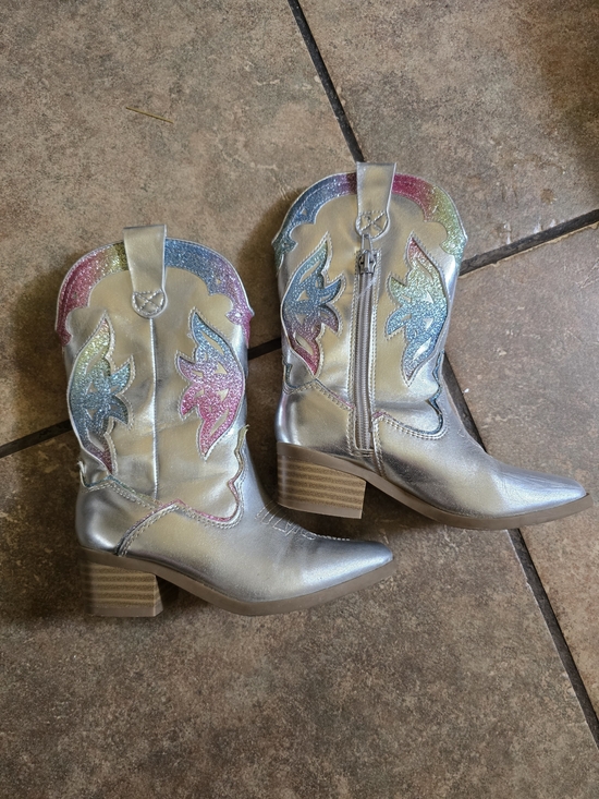Dream Pairs Other - Silver Cowboy Boots Little Girls Size 11